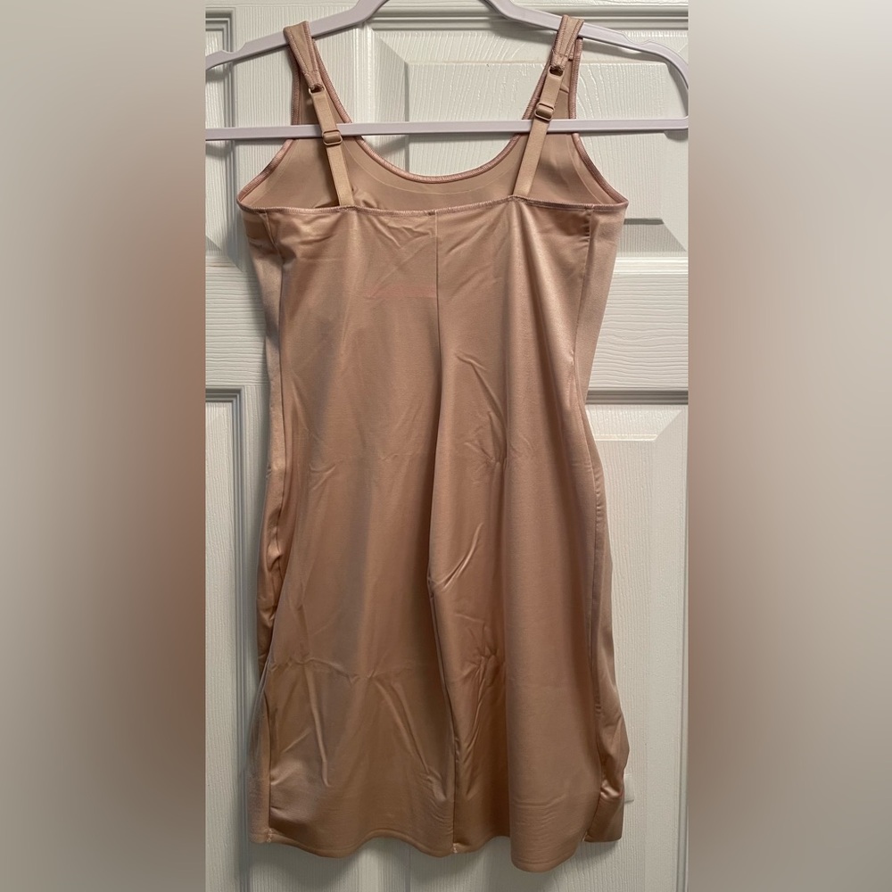 Ruby Ribbon Scoop neck Slip, pale - Picture 2 of 4